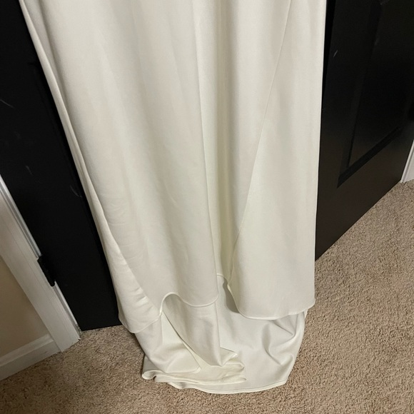 NWOT…Sheer Laced topped Wedding/formal dress - Picture 5 of 7